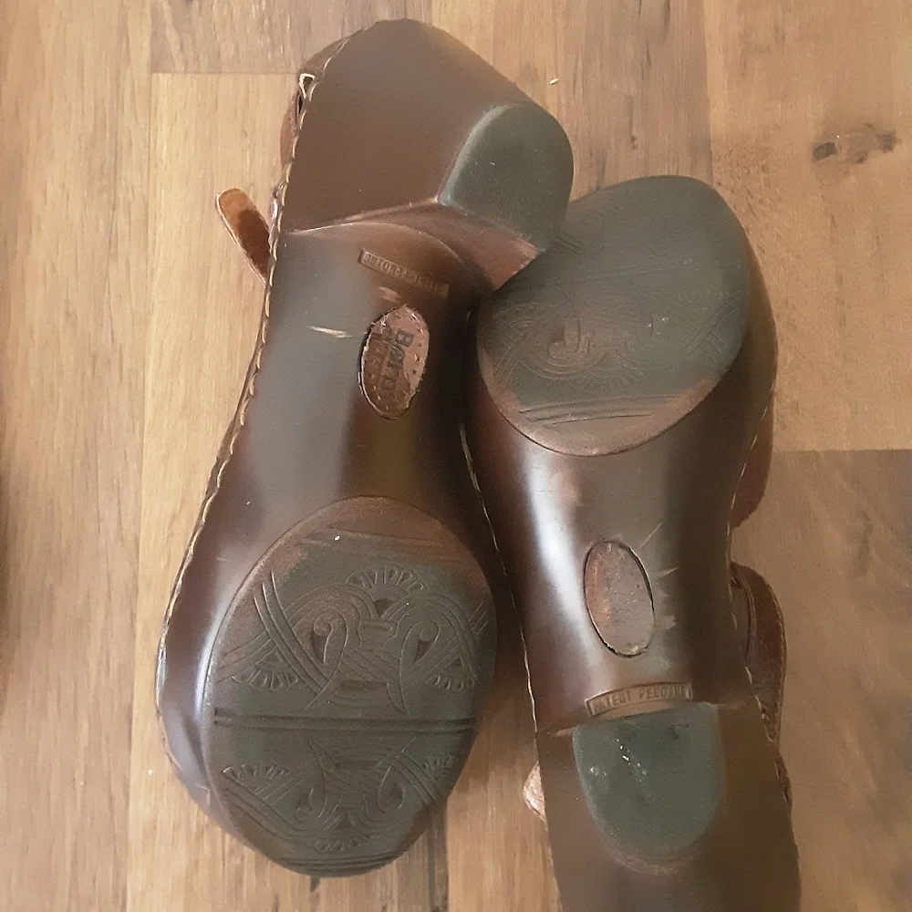 Born Cut-out Leather Mary Jane Heels 9 - Picture 5 of 5